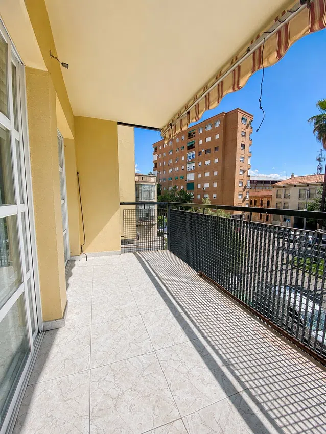 Terraza de piso en alquiler en el centro de Navalmoral de la Mata